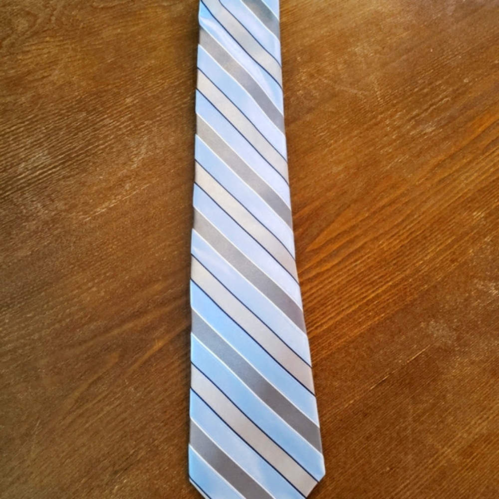 Jones New York tie